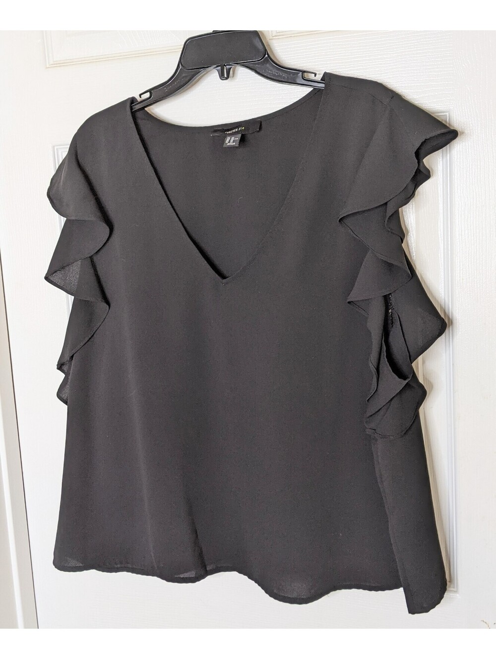 Forever 21 Women's Black Ruffled Fancy Tank Top V-neck Size 3X EUC